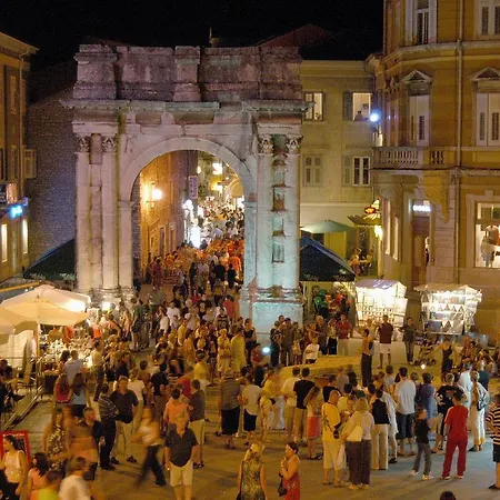Sara Apartament Pula